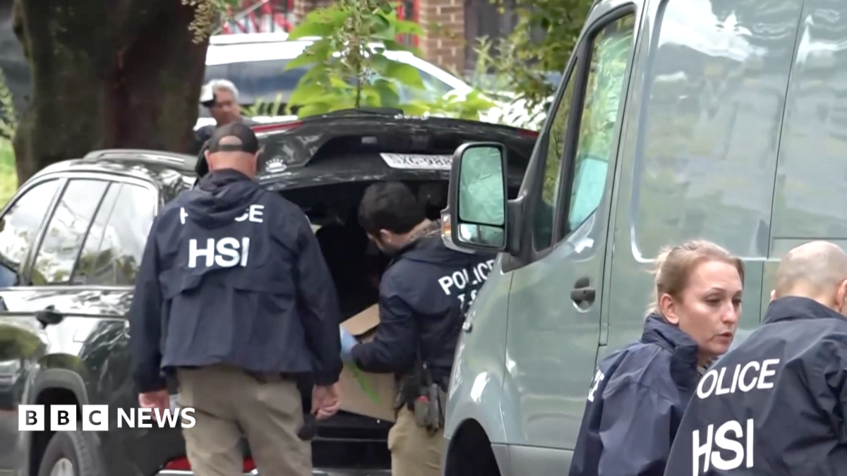 Immigration Agents Search Washington DC Home of Representative Ilhan Omar