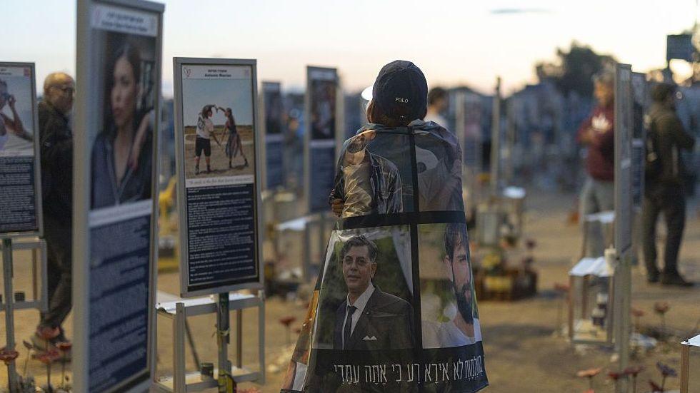 Additional source image from BBC News World